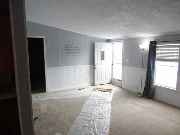 Frenchtown Villa / Elizabeth Woods 8491 Killy CtNewport, MI 48166