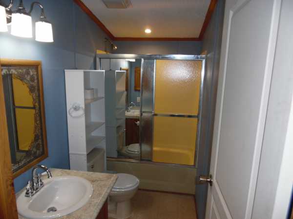 Frenchtown Villa / Elizabeth Woods 8491 Killy CtNewport, MI 48166