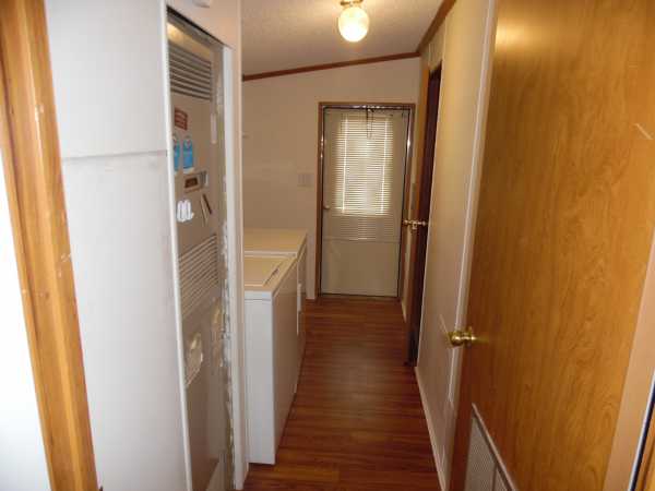 Frenchtown Villa / Elizabeth Woods 8491 Killy CtNewport, MI 48166