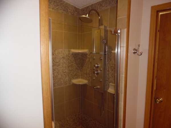 Frenchtown Villa / Elizabeth Woods 8491 Killy CtNewport, MI 48166