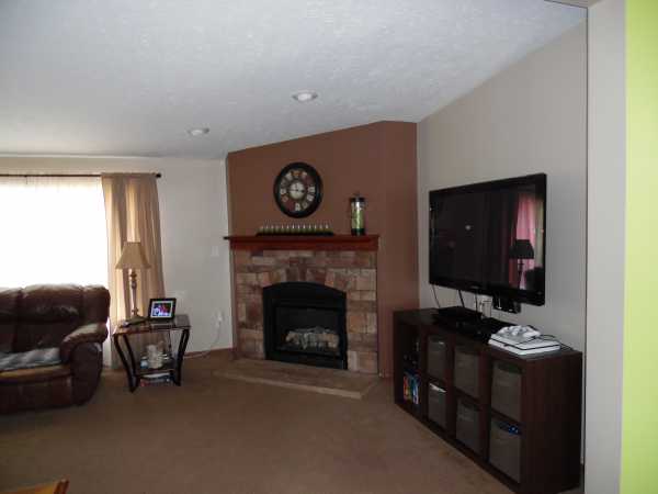 Meadowlands 19522 Wildwood LaneGibraltar, MI 48173
