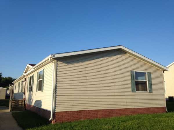 Meadowlands 19855 Homestead LaneGibraltar, MI 48173