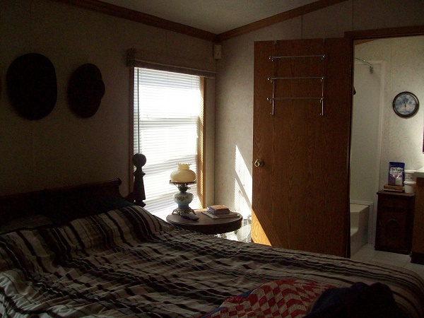 Huron Estates 27530 Versailles Ln., #525Romulus, MI 48174