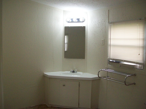 Huron Estates 22057 Lafons Ln., #232Romulus, MI 48174