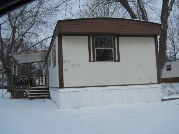 South Lyon Woods 233 WhittierSouth Lyon, MI 48178