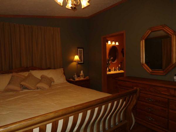 Woodland Ridge 11089 StoneyRiver Ct.South Lyon, MI 48178