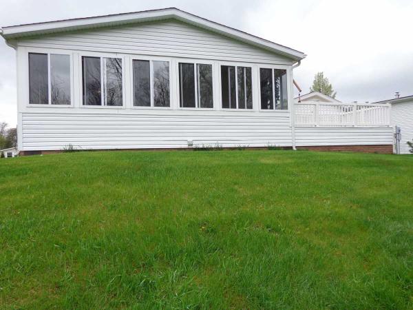 Woodland Ridge 11768 Knollcrest Ct.South Lyon, MI 48178