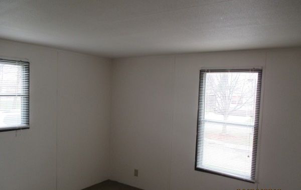 Arbor Meadows 34 Kestrel Ct.Ypsilanti, MI 48197