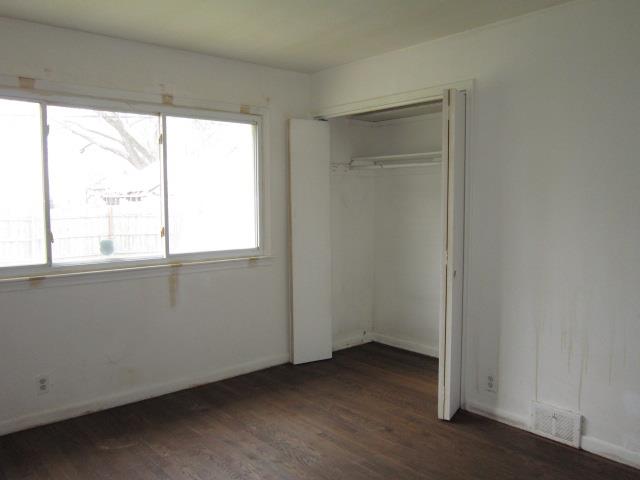 19361 Oakfield StDetroit, MI, 48235Wayne County
