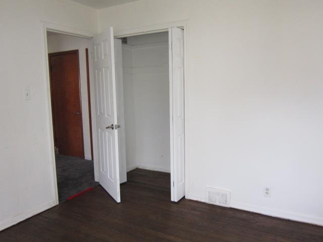 19361 Oakfield StDetroit, MI, 48235Wayne County