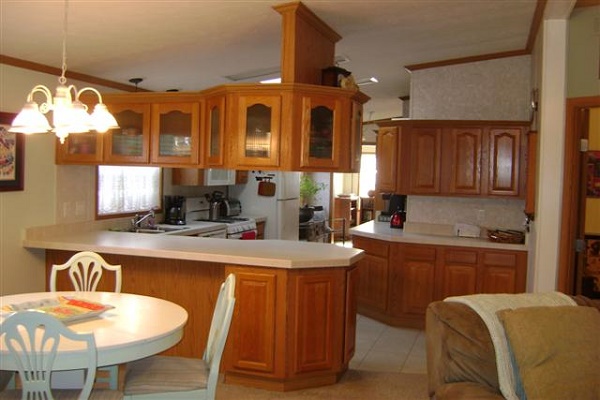 Rochester Estates 180 Marais Ct. W.Rochester Hills, MI 48307