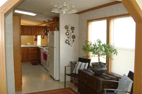 Rochester Estates 180 Marais Ct. W.Rochester Hills, MI 48307