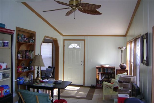 Rochester Estates 180 Marais Ct. W.Rochester Hills, MI 48307