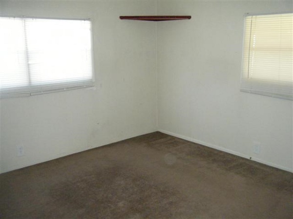 Rochester Estates 421 FauteuxRochester Hills, MI 48307