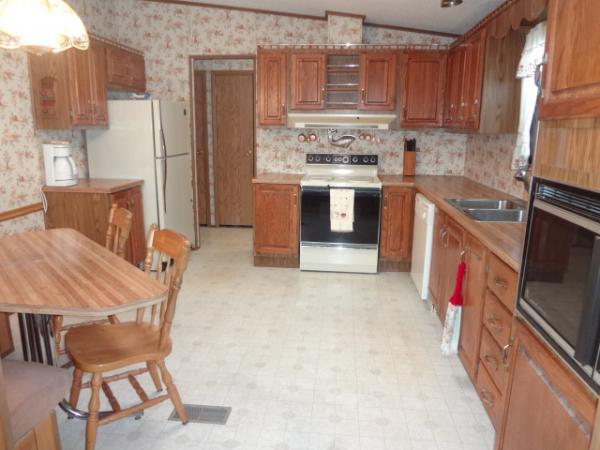 Avon on the Lake2704 ChickadeeRochester Hills, MI 48309