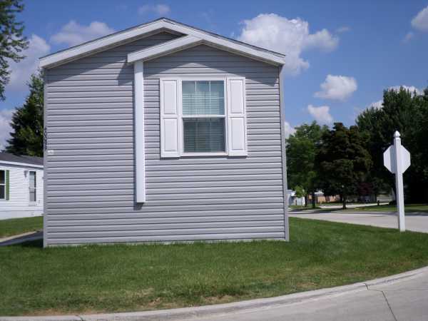 Rudgate Manor 4912 Boswell CtSterling Heights, MI 48310