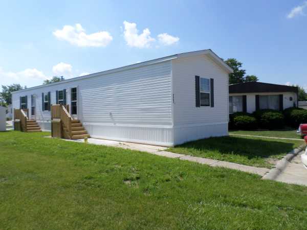 Rudgate Manor 4572 W Cornwall CirSterling Heights, MI 48310