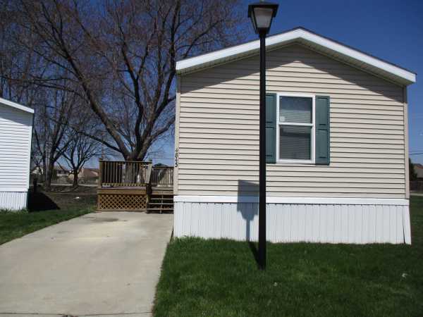 Rudgate Manor 4843 Waverly CtSterling Heights, MI 48310