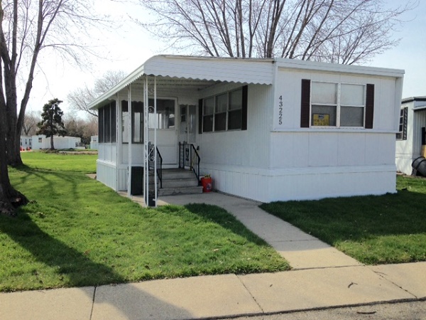 Sterling Estates 43225 Chalon, #113Sterling Heights, MI 48314