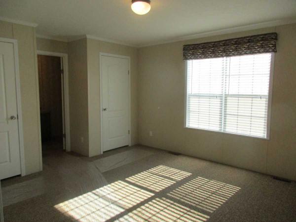 Shelby Forest Mobile Home Park 49802 Berkshire Dr. SF514Shelby Township, MI 48315