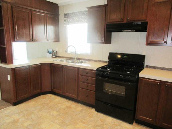 Shelby Forest Mobile Home Park 14546 Keswick Dr. SF554Shelby Township, MI 48315