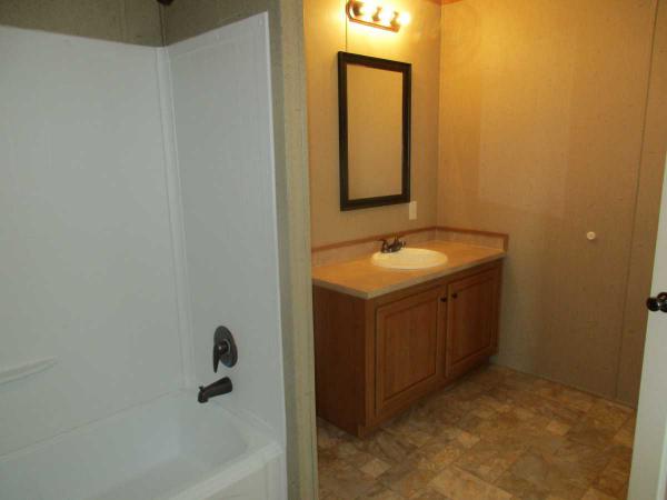 Shelby Forest Mobile Home Park 14427 Tyngsboro Ct. SF578Shelby Township, MI 48315