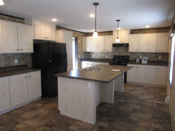 Shelby Forest Mobile Home Park 14439 Bexley Ct. #SF568Shelby Township, MI 48315