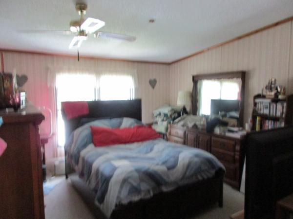 Shelby Forest Mobile Home Park 50047 Chelmsford Ct. SF268Shelby Township, MI 48315