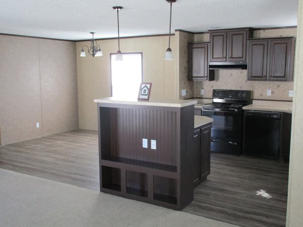 Shelby Forest Mobile Home Park 14451 Tyngsboro Ct. SF585Shelby Township, MI 48315