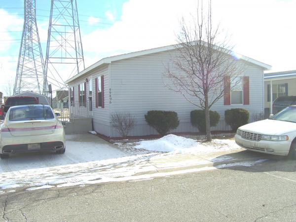 Shelby West 49496 Wintergreen Dr. #345Shelby Township, MI 48315