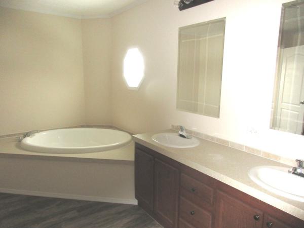 Shelby West 12352 Cedarknoll Ct. #005Shelby Township, MI 48315