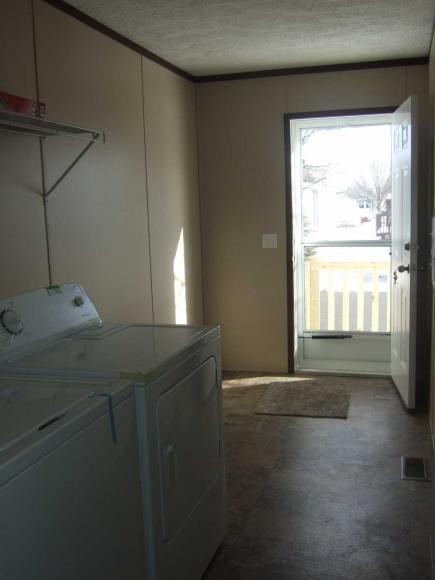 Dequindre Estates 48595 Pineview Drive #300Shelby Township, MI 48317