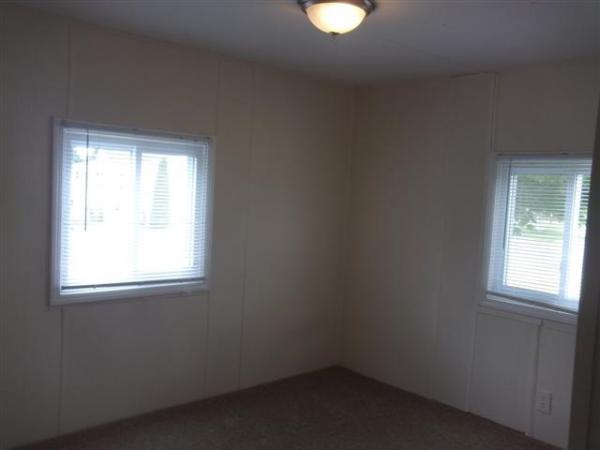 Clarkston Lakes 3865 AppleClarkston, MI 48348