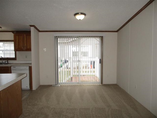 Clarkston Lakes 3876 AppleClarkston, MI 48348
