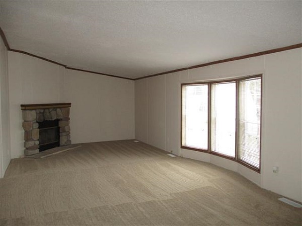 Clarkston Lakes 3876 AppleClarkston, MI 48348