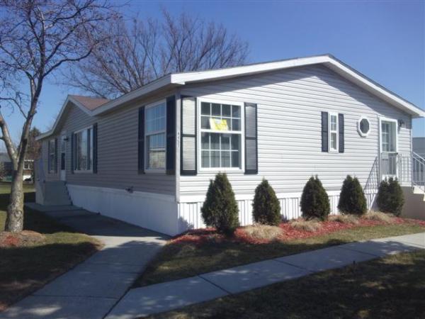 Clarkston Lakes 4455 DogwoodClarkston, MI 48348