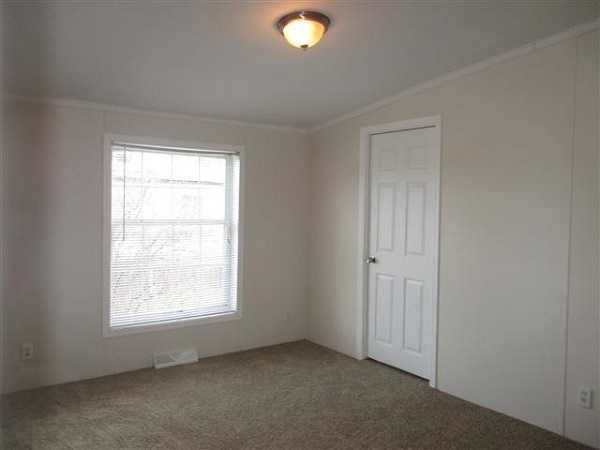 Clarkston Lakes 4455 DogwoodClarkston, MI 48348