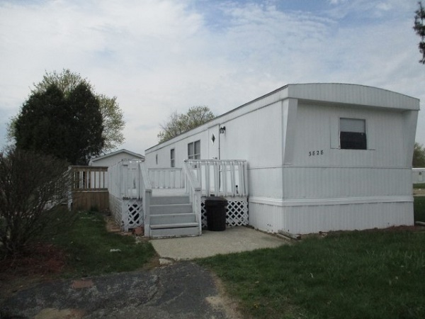 Clarkston Lakes 3828 Cherry StClarkston, MI 48348