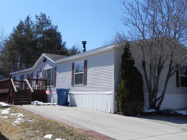 Springrove 17174 Louise DrDavisburg, MI 48350