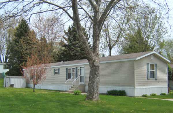 Woodlands Estates 526 Maple Ln.Oakland, MI 48363