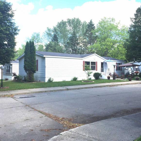 Woodlands Estates 87 LyndonOakland, MI 48363