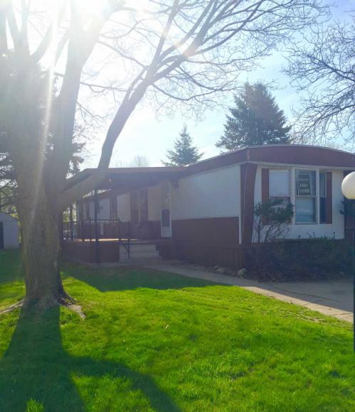 Woodlands Estates 373 Woodland DrOakland, MI 48363
