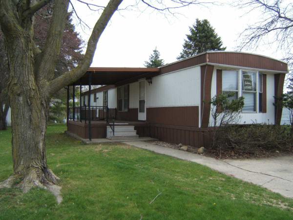 Woodlands Estates 373 Woodland DrOakland, MI 48363