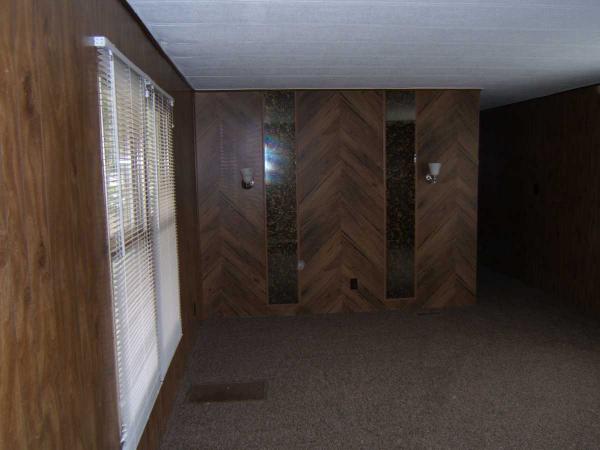 Woodlands Estates 373 Woodland DrOakland, MI 48363