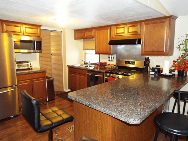 Novi Meadows 26219 LouisianaNovi, MI 48374