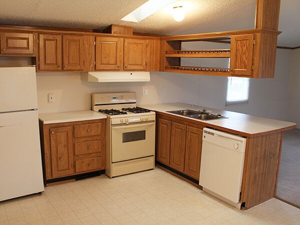 Cedarbrook Estates 5353 LaBelleWhite Lake, MI 48383