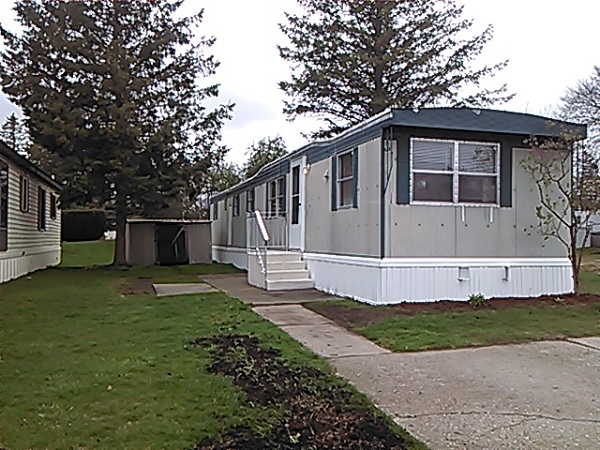 Cedarbrook Estates 328 WilloWhite Lake, MI 48383