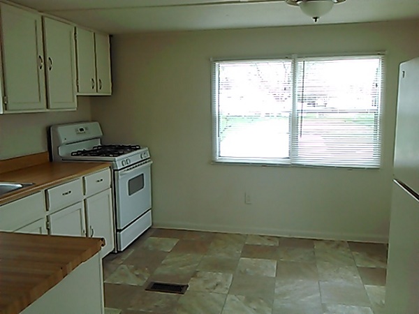 Cedarbrook Estates 328 WilloWhite Lake, MI 48383
