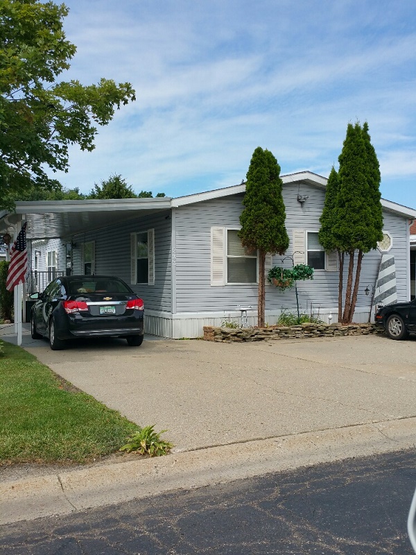 Commerce Meadows 222 Arrowood DriveWixom, MI 48393