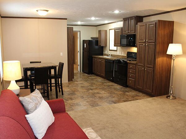 Commerce Meadows 96 Meadows Ct. or 416 BayberryWixom, MI 48393